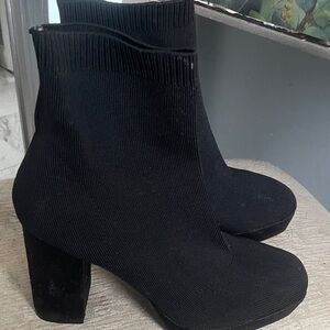 Elegant Black MIA sock Ankle Boots sz 10